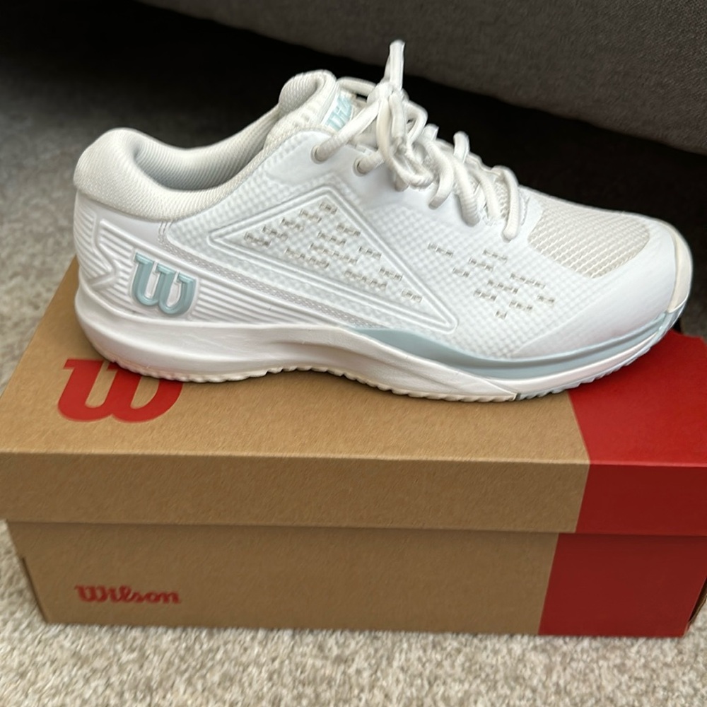 Brand new - Wilson Rush Pro Ace size 9
